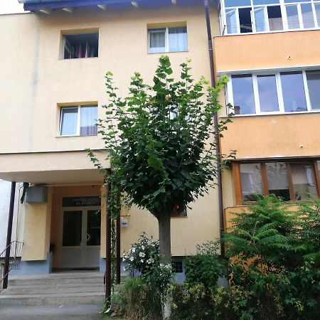 Rosenau Apartment Rîşnov Exteriér fotografie