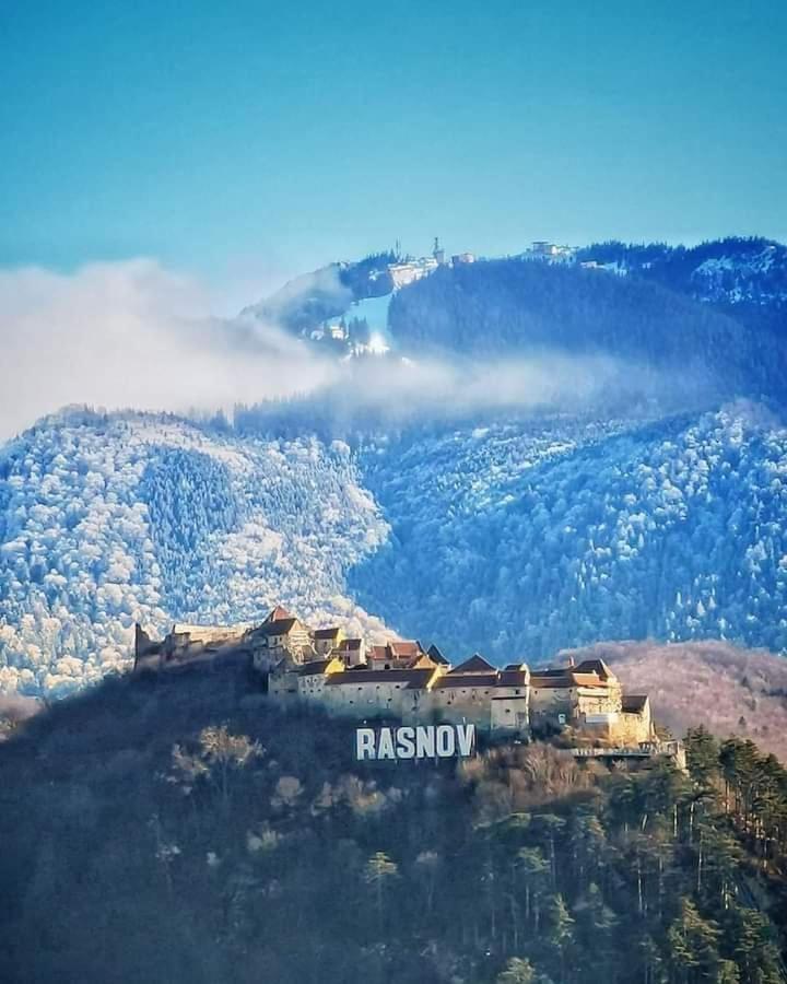 Rosenau Apartment Rîşnov Exteriér fotografie